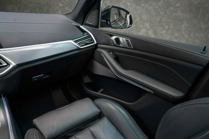 bmw-x5-elektrisitetbensin-2021-big-46