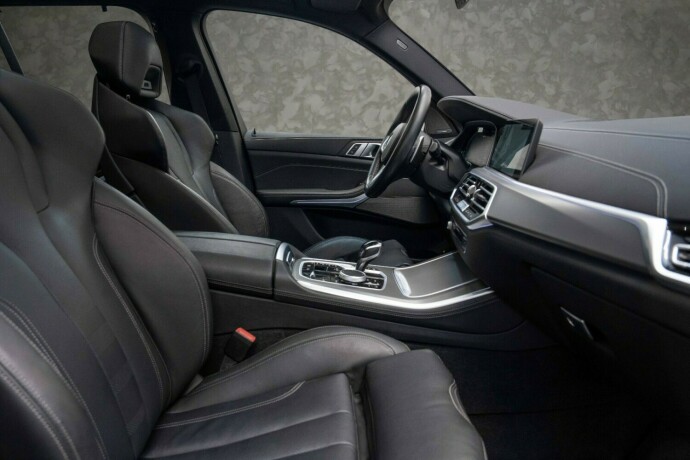 bmw-x5-elektrisitetbensin-2021-big-47