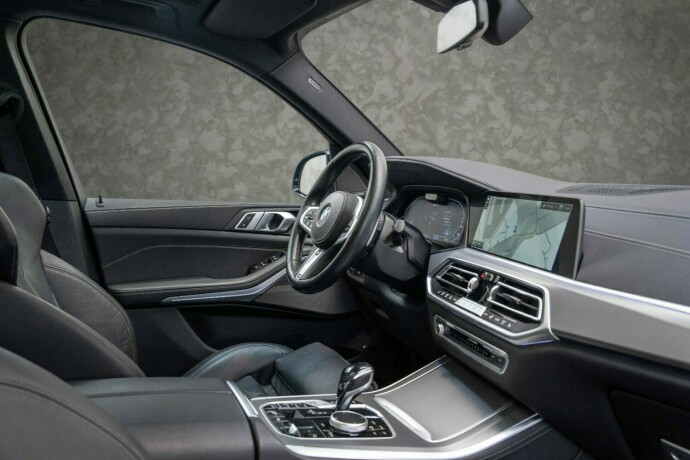 bmw-x5-elektrisitetbensin-2021-big-48