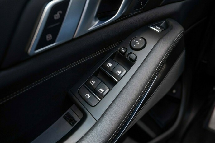 bmw-x5-elektrisitetbensin-2021-big-34