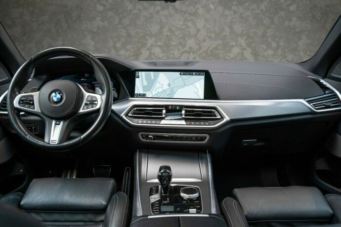 bmw-x5-elektrisitetbensin-2021-big-45