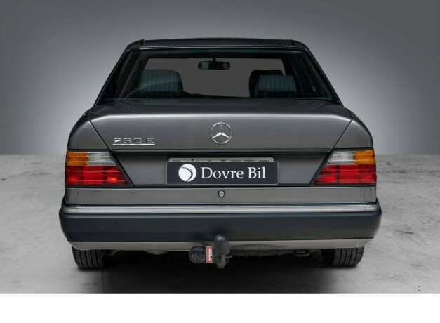 mercedes-benz-e-klasse-bensin-1991-big-25