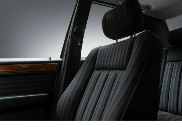 mercedes-benz-e-klasse-bensin-1991-big-34