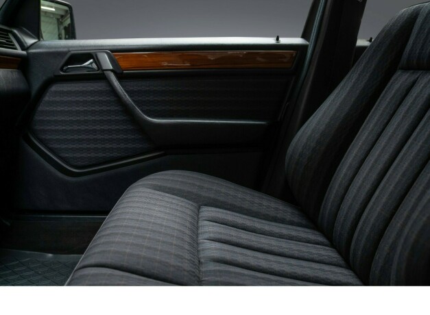 mercedes-benz-e-klasse-bensin-1991-big-43