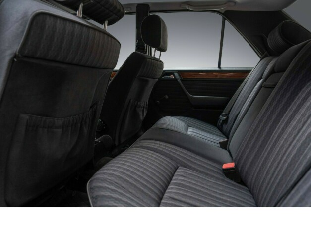 mercedes-benz-e-klasse-bensin-1991-big-41