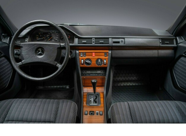 mercedes-benz-e-klasse-bensin-1991-big-36