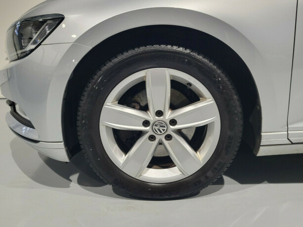 volkswagen-passat-diesel-2016-big-28