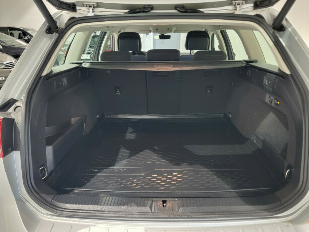 volkswagen-passat-diesel-2016-big-25