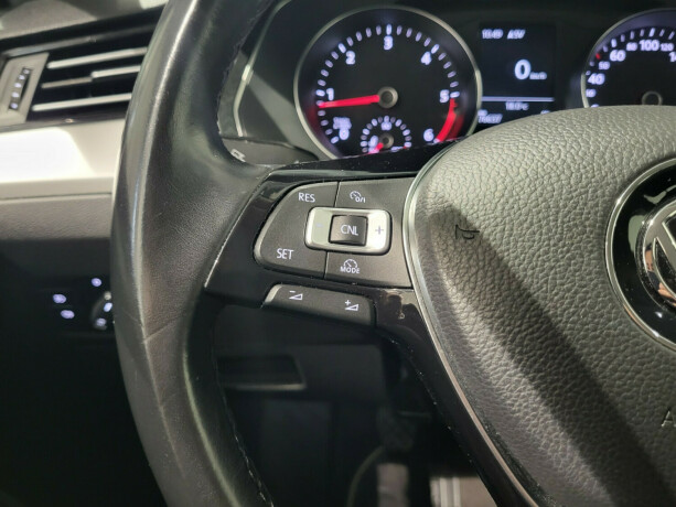 volkswagen-passat-diesel-2016-big-22