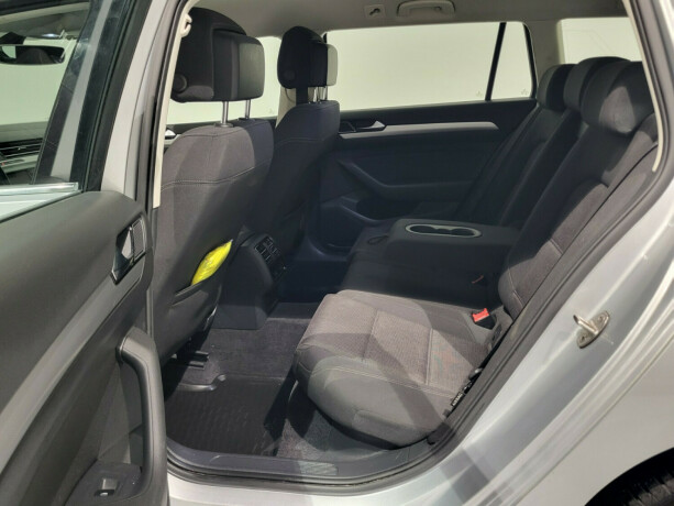 volkswagen-passat-diesel-2016-big-24