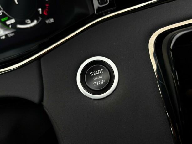 land-rover-range-rover-evoque-plug-in-petrol-2021-big-17