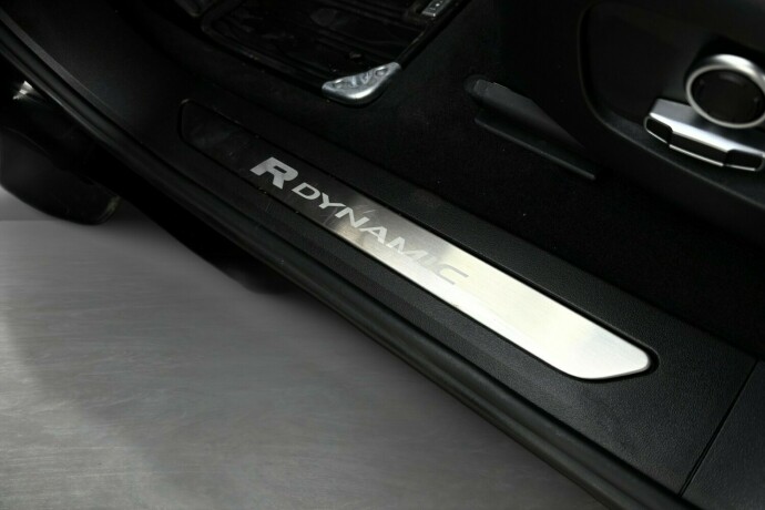 land-rover-range-rover-evoque-plug-in-petrol-2021-big-36