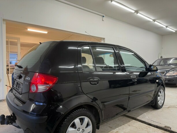 hyundai-getz-bensin-2004-big-2