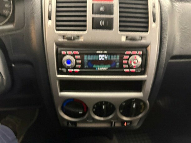 hyundai-getz-bensin-2004-big-12