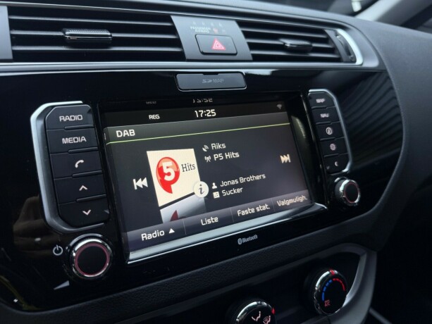 kia-rio-bensin-2016-big-20