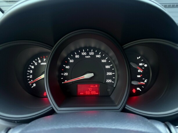 kia-rio-bensin-2016-big-16