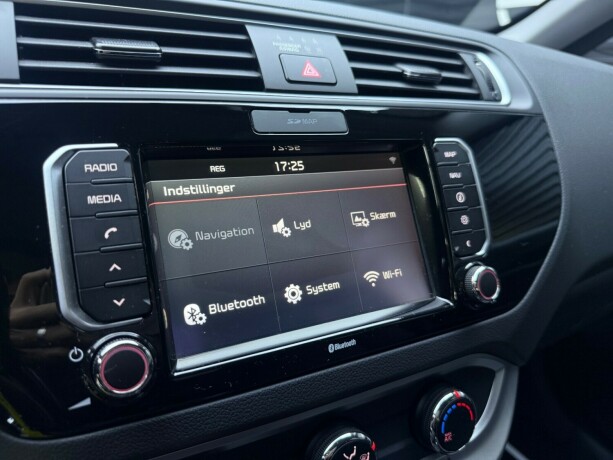 kia-rio-bensin-2016-big-19