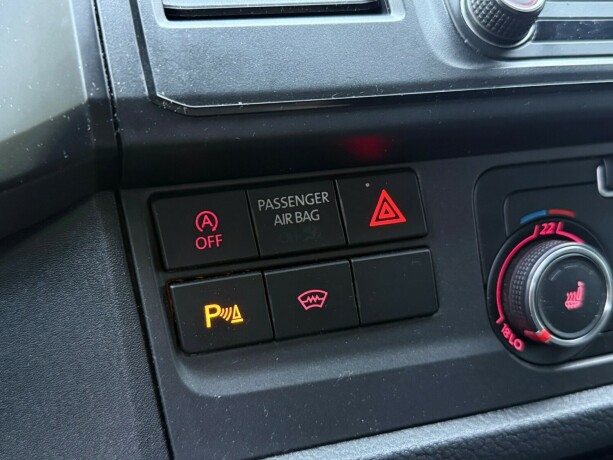 volkswagen-transporter-diesel-2017-big-26