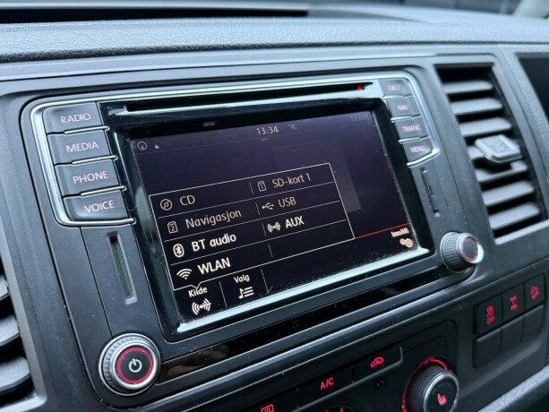 volkswagen-transporter-diesel-2017-big-20