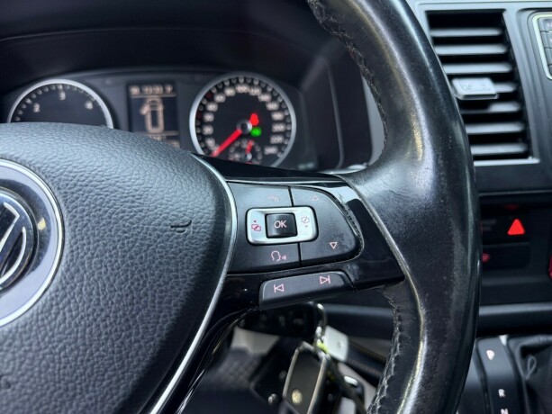 volkswagen-transporter-diesel-2017-big-12