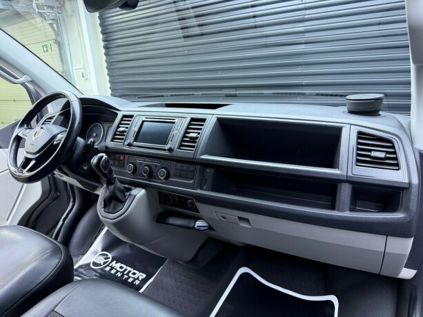 volkswagen-transporter-diesel-2017-big-9