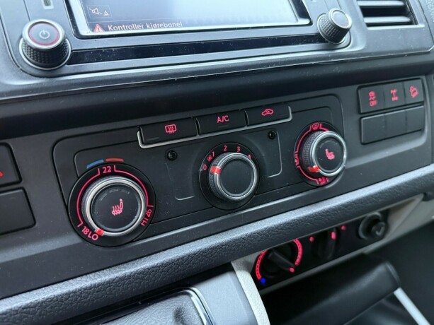 volkswagen-transporter-diesel-2017-big-23