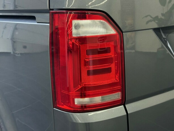 volkswagen-transporter-diesel-2017-big-6