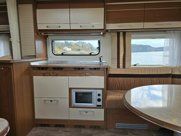 burstner-belcanto-2012-big-5