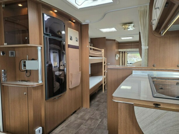 burstner-belcanto-2012-big-17