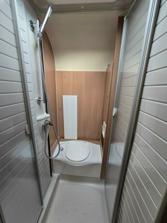 burstner-belcanto-2012-big-31