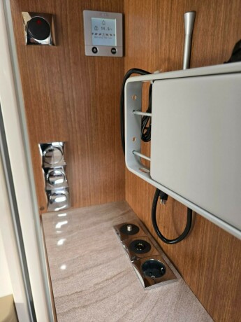 burstner-belcanto-2012-big-9