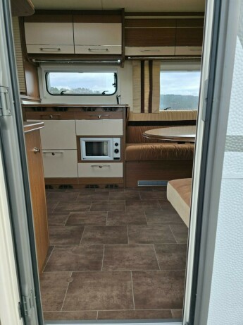 burstner-belcanto-2012-big-4