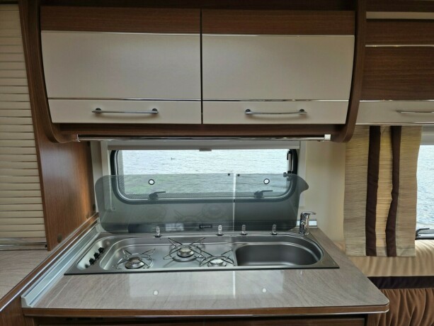 burstner-belcanto-2012-big-6