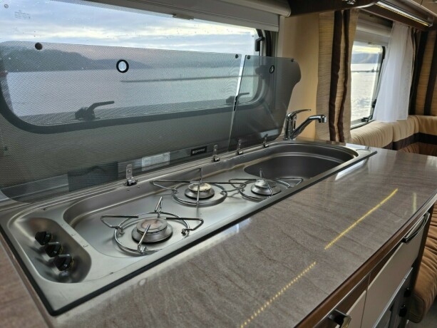 burstner-belcanto-2012-big-15