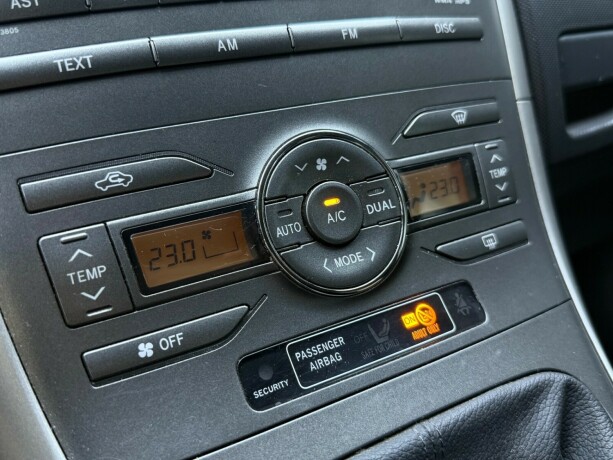 toyota-auris-diesel-2007-big-17