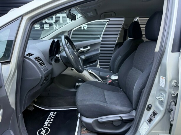 toyota-auris-diesel-2007-big-19