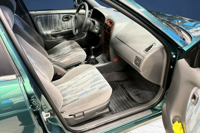 suzuki-baleno-bensin-1998-big-13