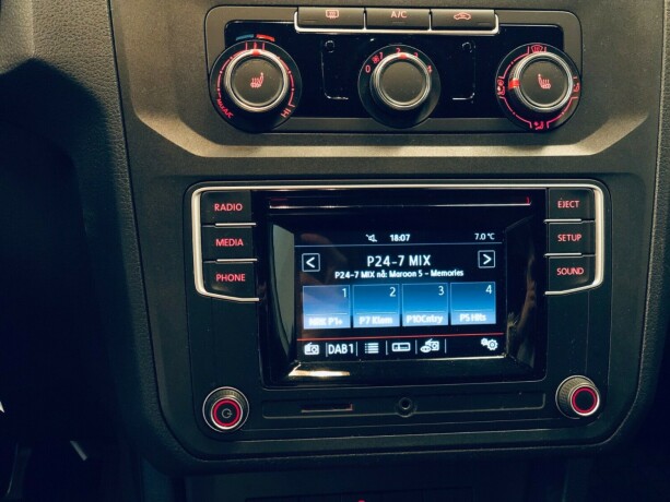 volkswagen-caddy-diesel-2015-big-17