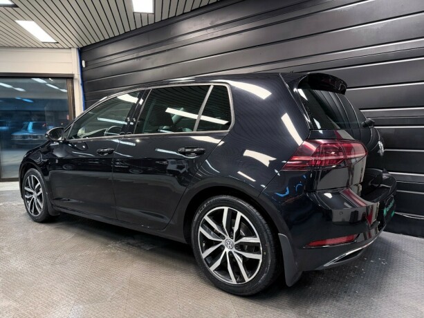 volkswagen-golf-elektrisitet-2020-big-5