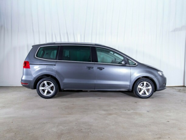 volkswagen-sharan-diesel-2011-big-5