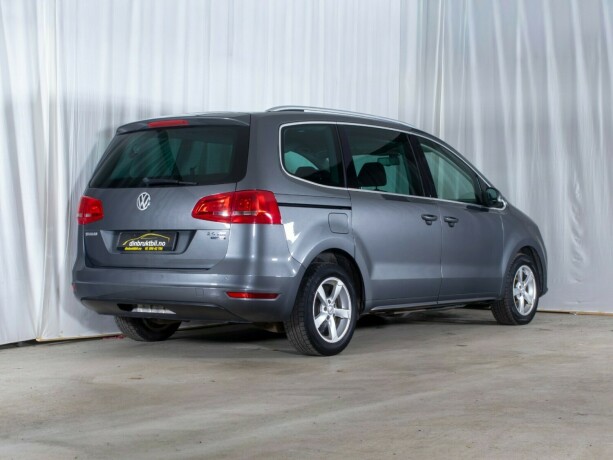 volkswagen-sharan-diesel-2011-big-6
