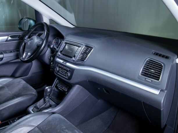 volkswagen-sharan-diesel-2011-big-55