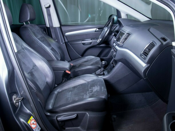 volkswagen-sharan-diesel-2011-big-56