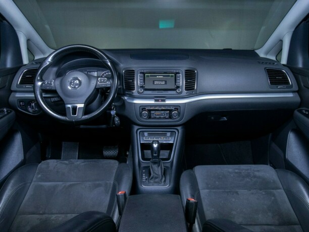 volkswagen-sharan-diesel-2011-big-45