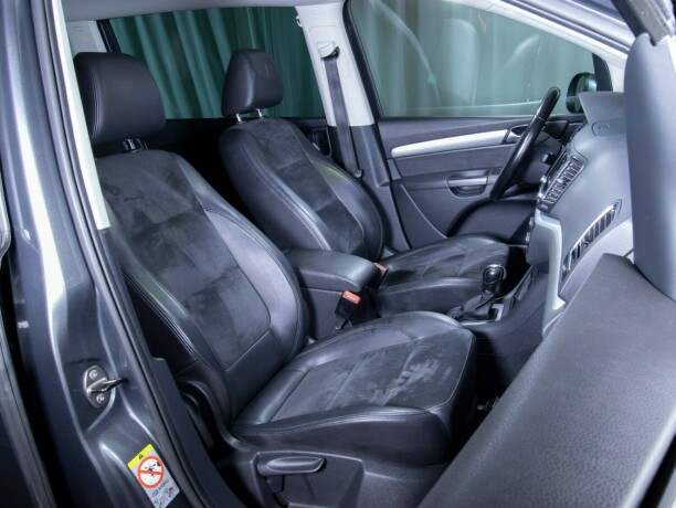 volkswagen-sharan-diesel-2011-big-57