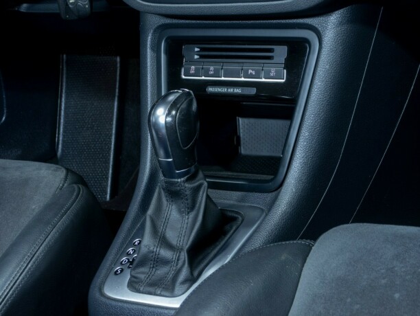 volkswagen-sharan-diesel-2011-big-21