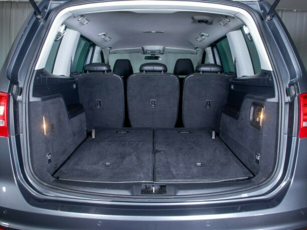 volkswagen-sharan-diesel-2011-big-12