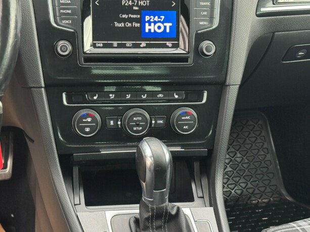 volkswagen-golf-diesel-2014-big-9