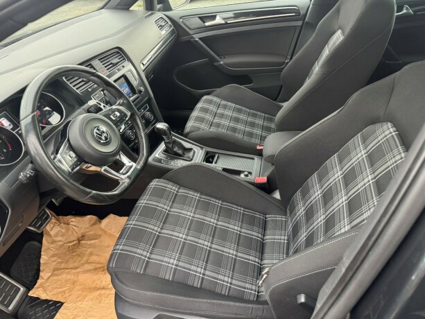 volkswagen-golf-diesel-2014-big-12