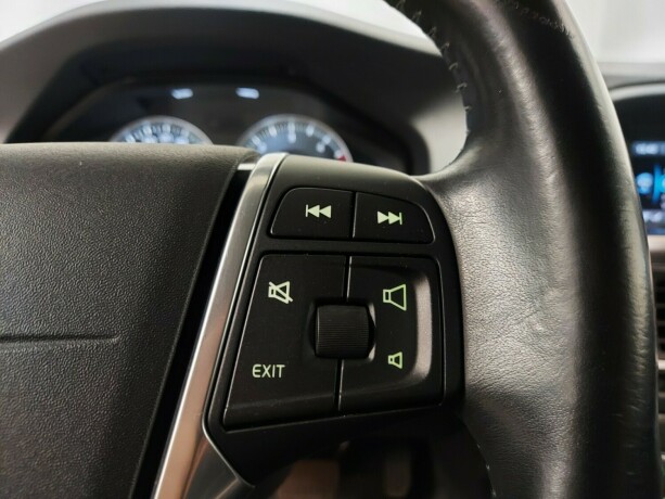 volvo-v60-diesel-2013-big-25